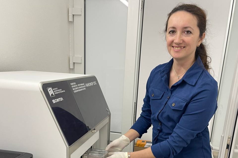 Первый отечественный полногеномный секвенатор ДНК заработал в ФИЦ ИнБЮМ