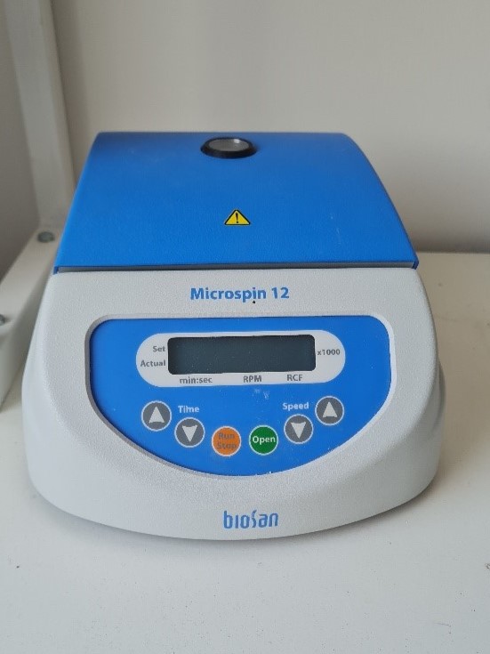 Высокоскоростная мини-центрифуга Microspin 12 с принадлежностями.jpg